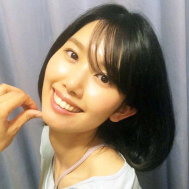 ヨガインストラクター Tomomi